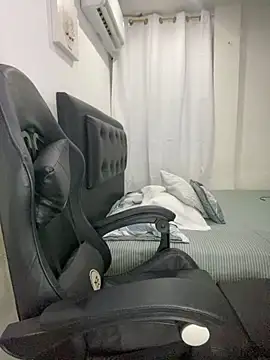 Snapshot of Belissa_miller chatting on March 26, 2026, 6:57 pm Belissa miller online show from March 26, 2026, 6:57 pm