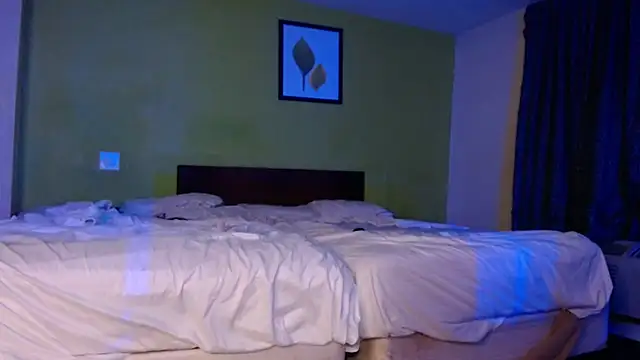 UnCuTupTheBuTT online show from March 16, 2026, 5:44 am