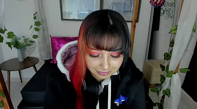 lussyevans24 online show from January 2, 2025, 3:26 am