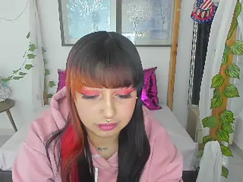 lussyevans24 online show from January 14, 2025, 4:04 am