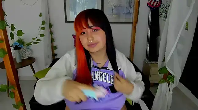 lussyevans24 online show from January 21, 2025, 8:41 am