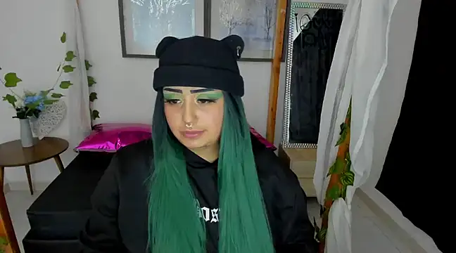 lussyevans24 online show from January 25, 2025, 7:49 am
