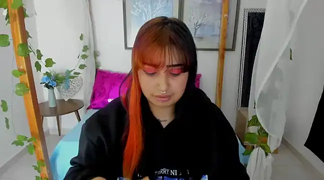 lussyevans24 online show from January 29, 2025, 4:15 am