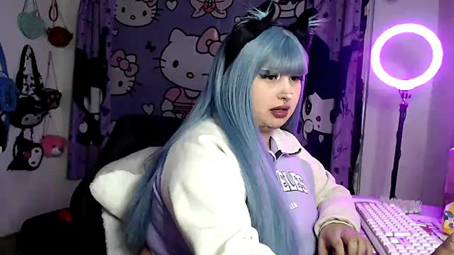 lussyevans24 online show from May 6, 2026, 3:57 am