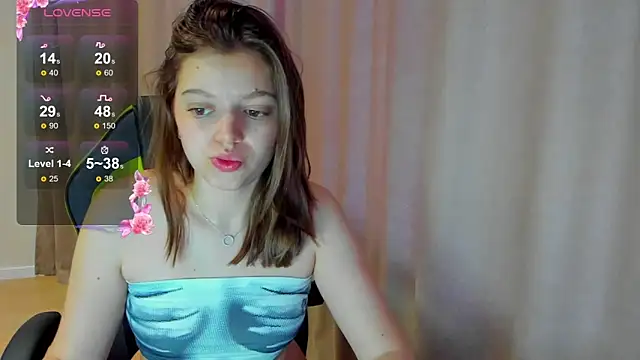 Snapshot of Nicky_Rosee chatting on February 10, 2026, 3:21 am Nicky Rosee online show from February 10, 2026, 3:21 am