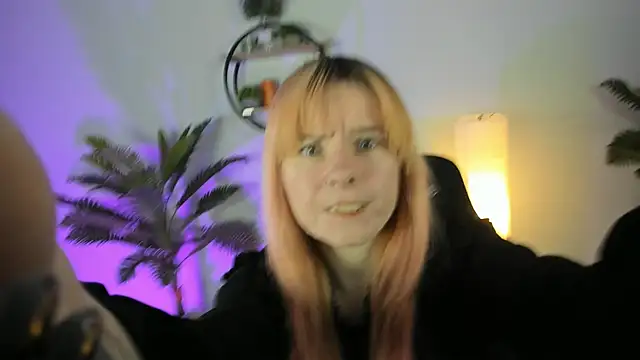 LexiWenford online show from February 24, 2025, 2:51 am
