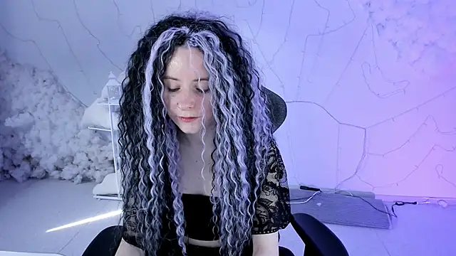 LexiWenford online show from March 18, 2025, 8:58 am