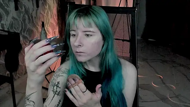 Snapshot of LexiWenford chatting on October 13, 2025, 2:44 am LexiWenford online show from October 13, 2025, 2:44 am