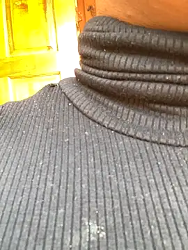 Snapshot of DiamondGoddes chatting on October 22, 2025, 2:39 pm DiamondGoddes online show from October 22, 2025, 2:39 pm