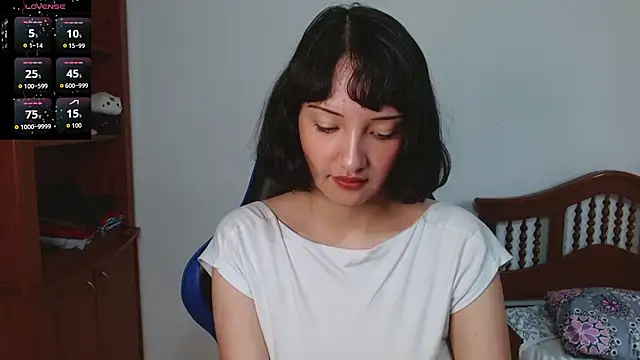 Snapshot of alexaa08 chatting on October 10, 2025, 1:21 pm alexaa08 online show from October 10, 2025, 1:21 pm