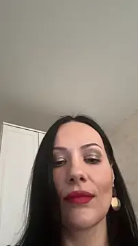 Devil Goddess online show from October 27, 2025, 1:04 pm