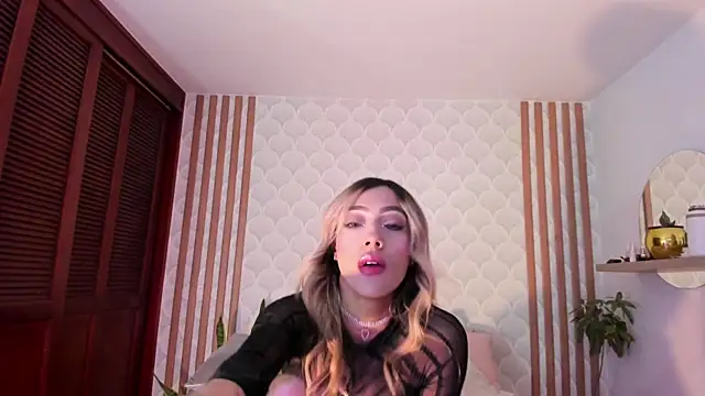 Snapshot of PamelaReall chatting on June 27, 2026, 11:04 am PamelaReall online show from June 27, 2026, 11:04 am