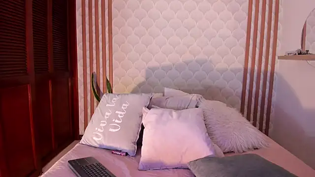 Snapshot of PamelaReall chatting on August 7, 2026, 7:10 am PamelaReall online show from August 7, 2026, 7:10 am
