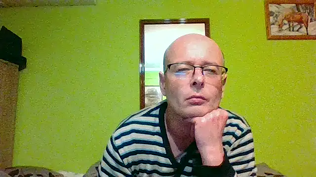 Tiger202441 online show from May 18, 2026, 9:31 pm