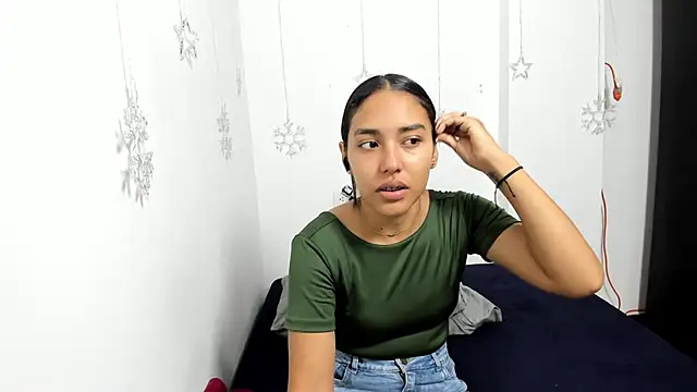 monse 02 online show from January 15, 2026, 1:26 pm