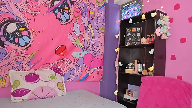 kittyzenn online show from December 18, 2024, 4:39 pm