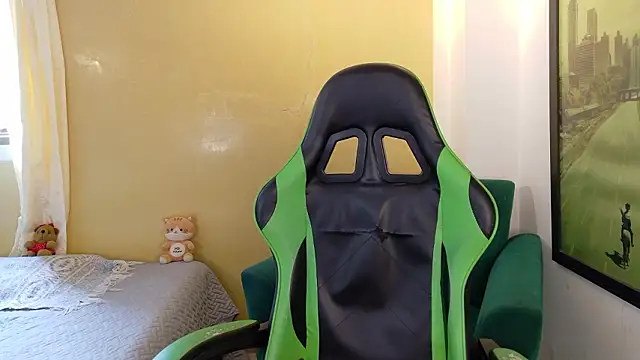 Snapshot of kittyzenn chatting on March 12, 2026, 4:02 pm kittyzenn online show from March 12, 2026, 4:02 pm