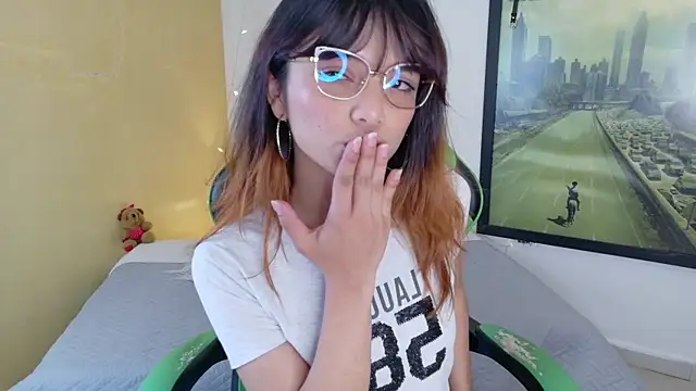 Snapshot of kittyzenn chatting on March 30, 2026, 7:37 pm kittyzenn online show from March 30, 2026, 7:37 pm