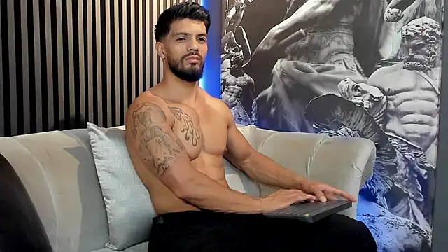 DannSaenz online show from December 30, 2024, 10:34 pm