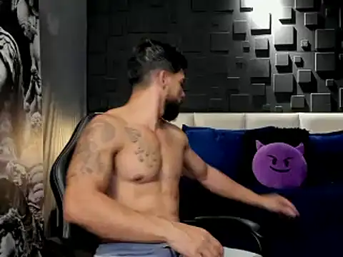 DannSaenz online show from January 24, 2025, 10:53 am