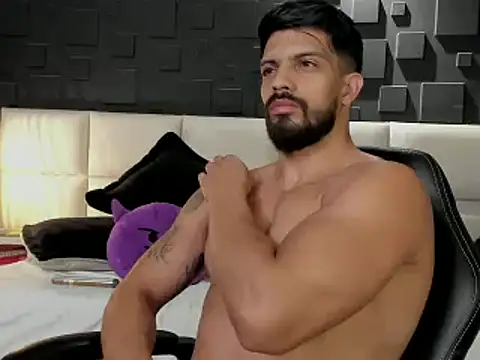 DannSaenz online show from February 2, 2025, 6:26 am