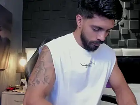 DannSaenz online show from February 3, 2025, 8:13 pm