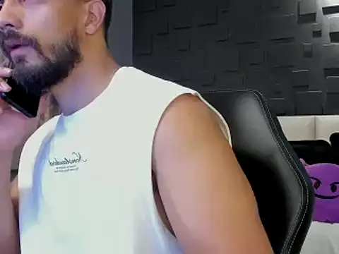 DannSaenz online show from February 4, 2025, 2:17 am