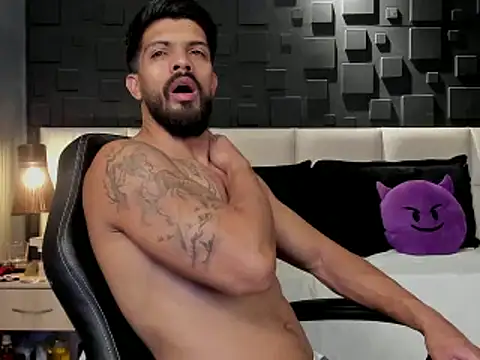 DannSaenz online show from February 4, 2025, 2:32 pm