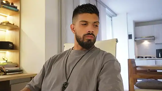 DannSaenz online show from November 10, 2025, 9:14 pm