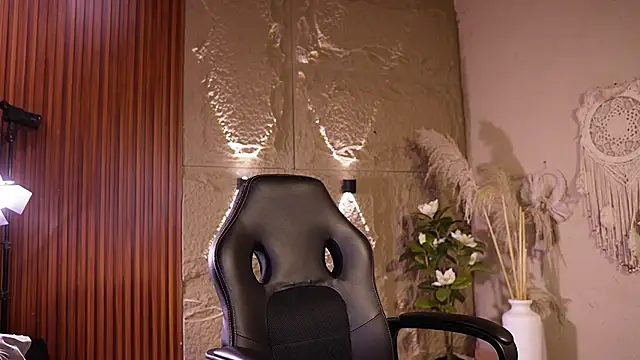 DannSaenz online show from July 10, 2026, 4:53 pm
