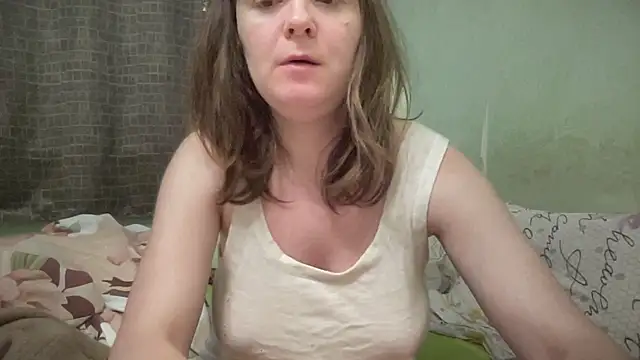 Diamond Tyler online show from February 6, 2025, 4:47 pm