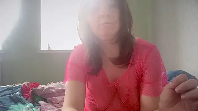 Diamond Tyler online show from May 1, 2026, 2:21 pm