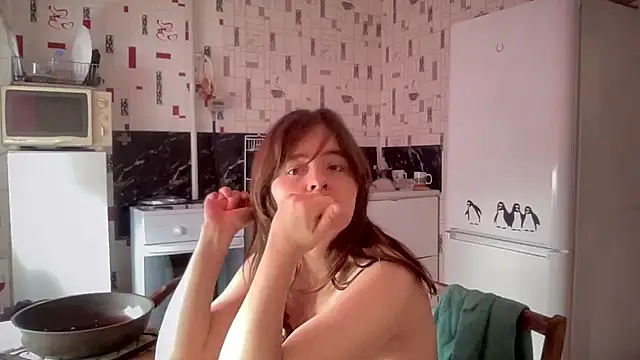 Snapshot of Diamond_Tyler chatting on June 2, 2026, 4:03 am Diamond Tyler online show from June 2, 2026, 4:03 am