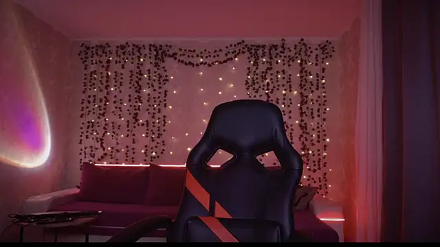 Snapshot of AllisonBlack_ chatting on October 23, 2025, 7:45 pm AllisonBlack online show from October 23, 2025, 7:45 pm