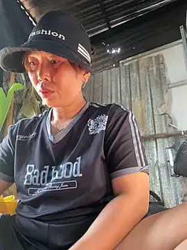 Linaannn online show from June 18, 2026, 12:22 am