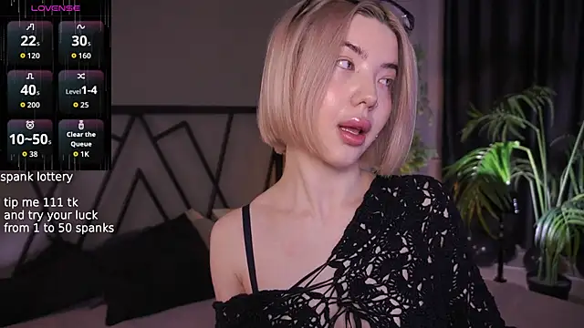 LindaThacker online show from December 20, 2025, 4:19 am