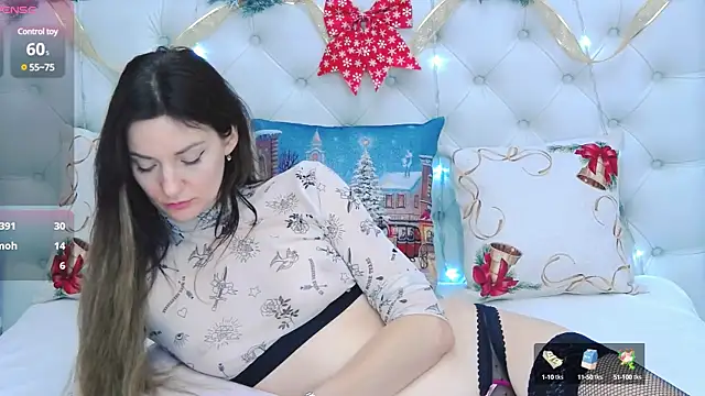 VioletUmi online show from December 15, 2024, 11:34 am