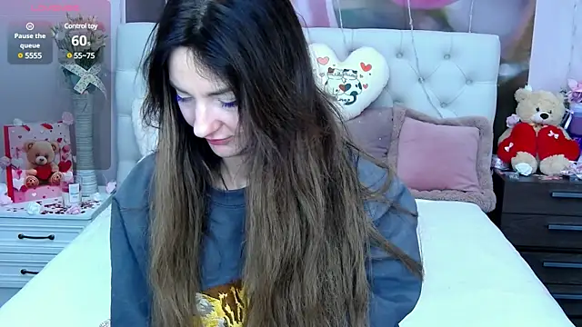VioletUmi online show from February 16, 2025, 9:04 am