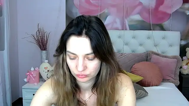 VioletUmi online show from February 28, 2025, 8:09 am