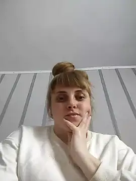 Snapshot of CoddessCrystal chatting on January 15, 2025, 12:15 pm CoddessCrystal online show from January 15, 2025, 12:15 pm