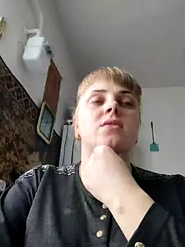 Snapshot of CoddessCrystal chatting on February 4, 2025, 10:32 am CoddessCrystal online show from February 4, 2025, 10:32 am