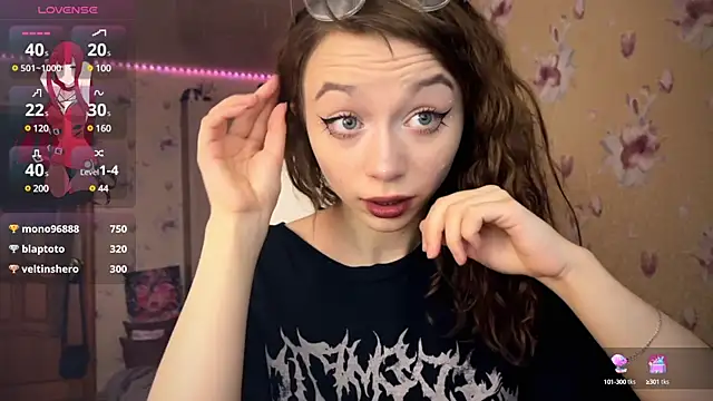  SofiaBrown online show from February 1, 2025, 5:05 pm