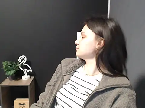Snapshot of tart_girl chatting on March 17, 2025, 10:49 am tart girl online show from March 17, 2025, 10:49 am
