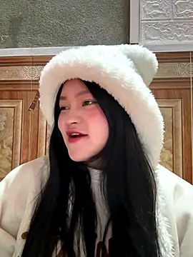 Snapshot of Anges893 chatting on November 6, 2025, 2:45 am Anges893 online show from November 6, 2025, 2:45 am