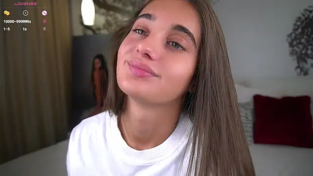 Snapshot of PiquingOgalala chatting on September 30, 2025, 1:32 am PiquingOgalala online show from September 30, 2025, 1:32 am