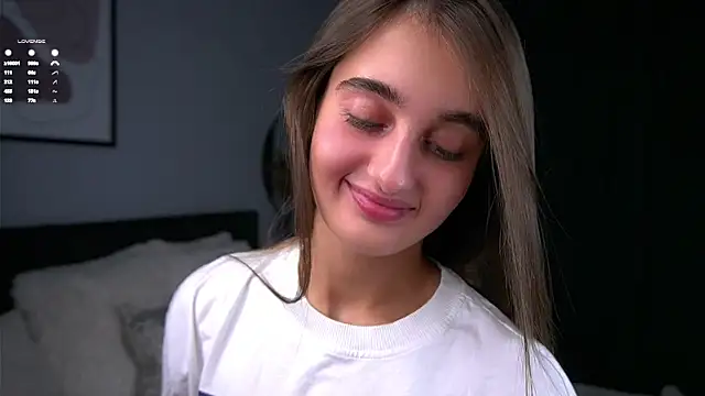 Snapshot of PiquingOgalala chatting on October 25, 2025, 1:02 am PiquingOgalala online show from October 25, 2025, 1:02 am