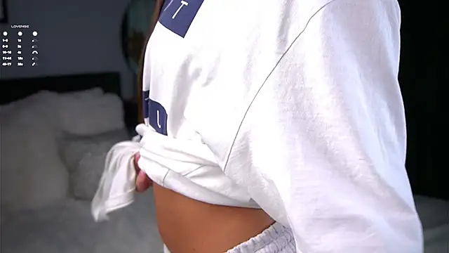 Snapshot of PiquingOgalala chatting on October 26, 2025, 1:11 am PiquingOgalala online show from October 26, 2025, 1:11 am