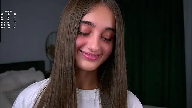 Snapshot of PiquingOgalala chatting on November 8, 2025, 1:06 am PiquingOgalala online show from November 8, 2025, 1:06 am