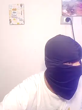 Snapshot of Nisreenn chatting on October 21, 2025, 10:54 pm Nisreenn online show from October 21, 2025, 10:54 pm