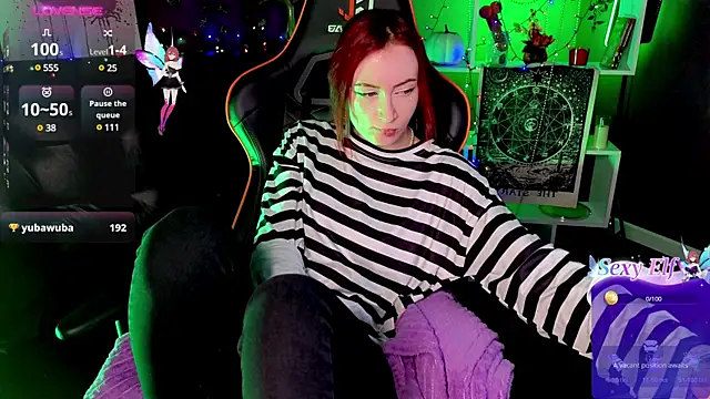  HelenCarter online show from December 3, 2024, 11:46 pm